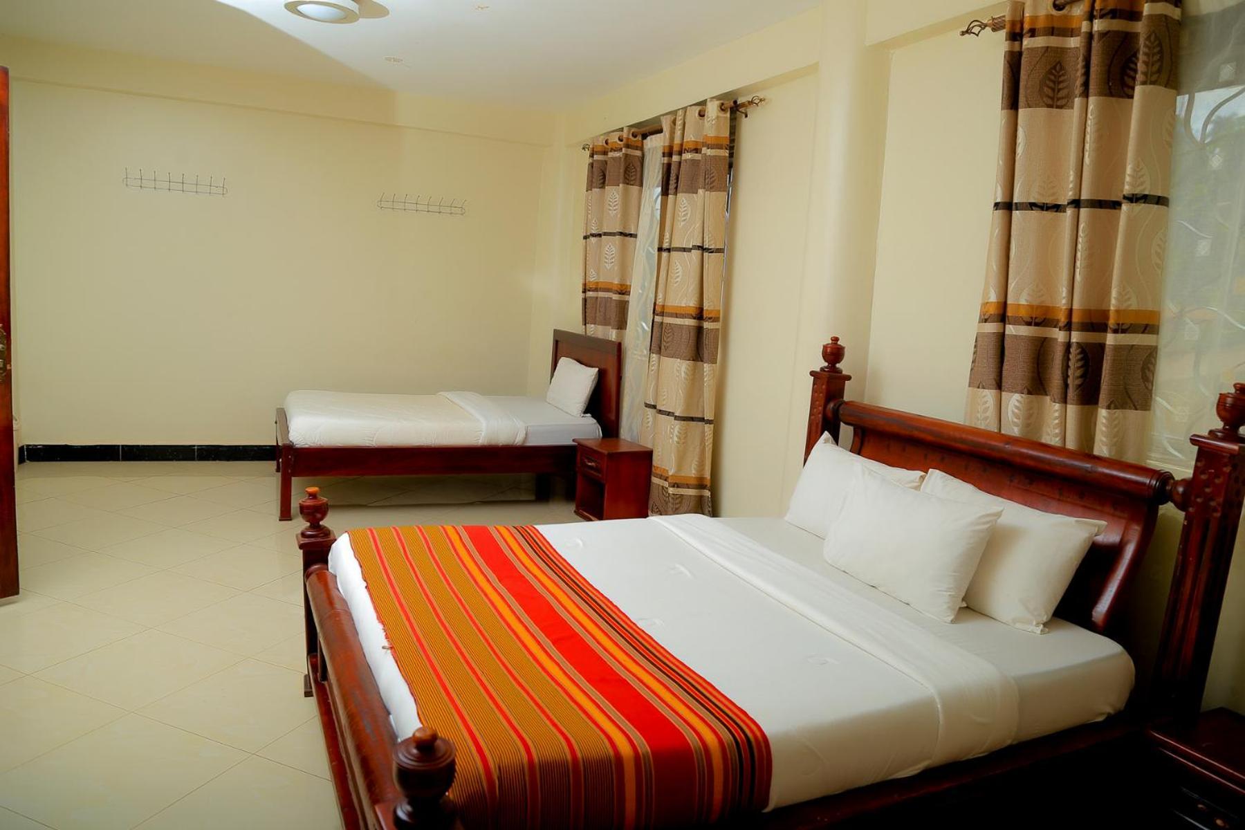 Acactus Hotel Kampala Bagian luar foto